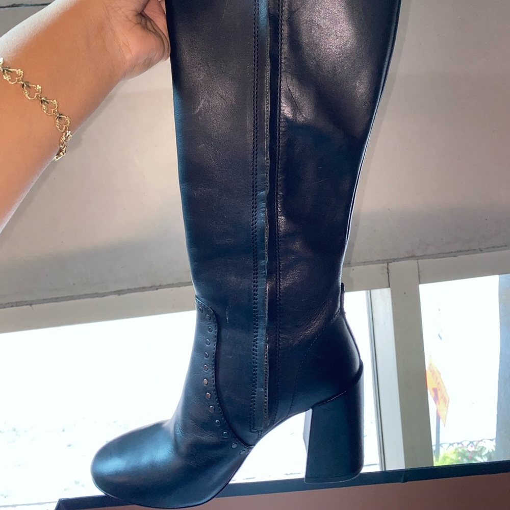 Black Boots Never Worn - Picture 3 of 5